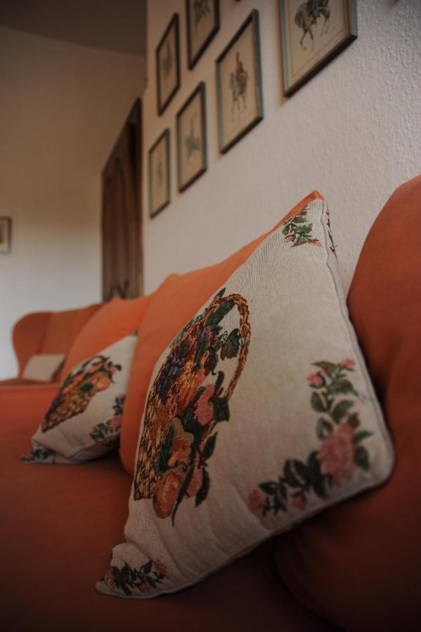 Kapelle - Urlaub Auf Dem Weingut Apartment Maring-Noviand Bagian luar foto