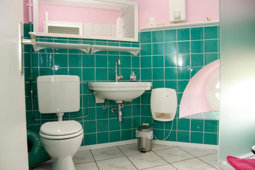 Kapelle - Urlaub Auf Dem Weingut Apartment Maring-Noviand Bagian luar foto