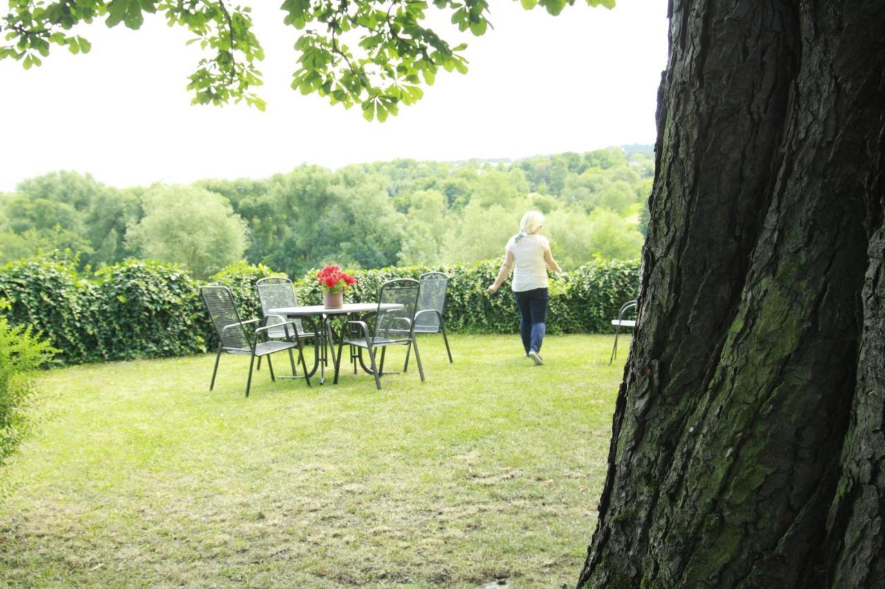 Kapelle - Urlaub Auf Dem Weingut Apartment Maring-Noviand Bagian luar foto